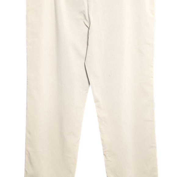 Allison Daley Capri - Picture 4 of 4